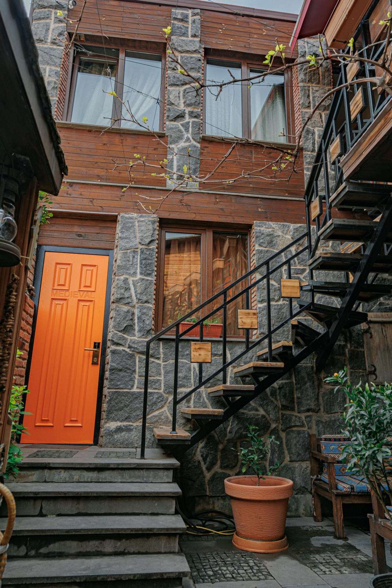 Piano Borracho Boutique Hotel Old Tbilisi Exterior photo